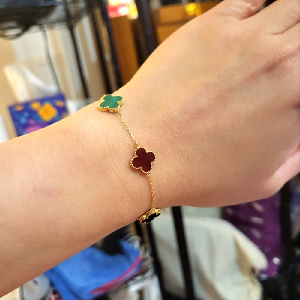 Chic Clover Charm Bracelet in Gold and Multi-Color - Picture 2 of 15